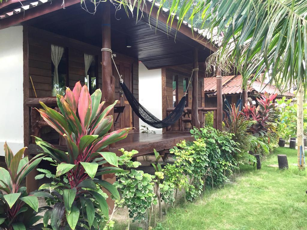 V-View Beach Resort Баан Тай Номер фото
